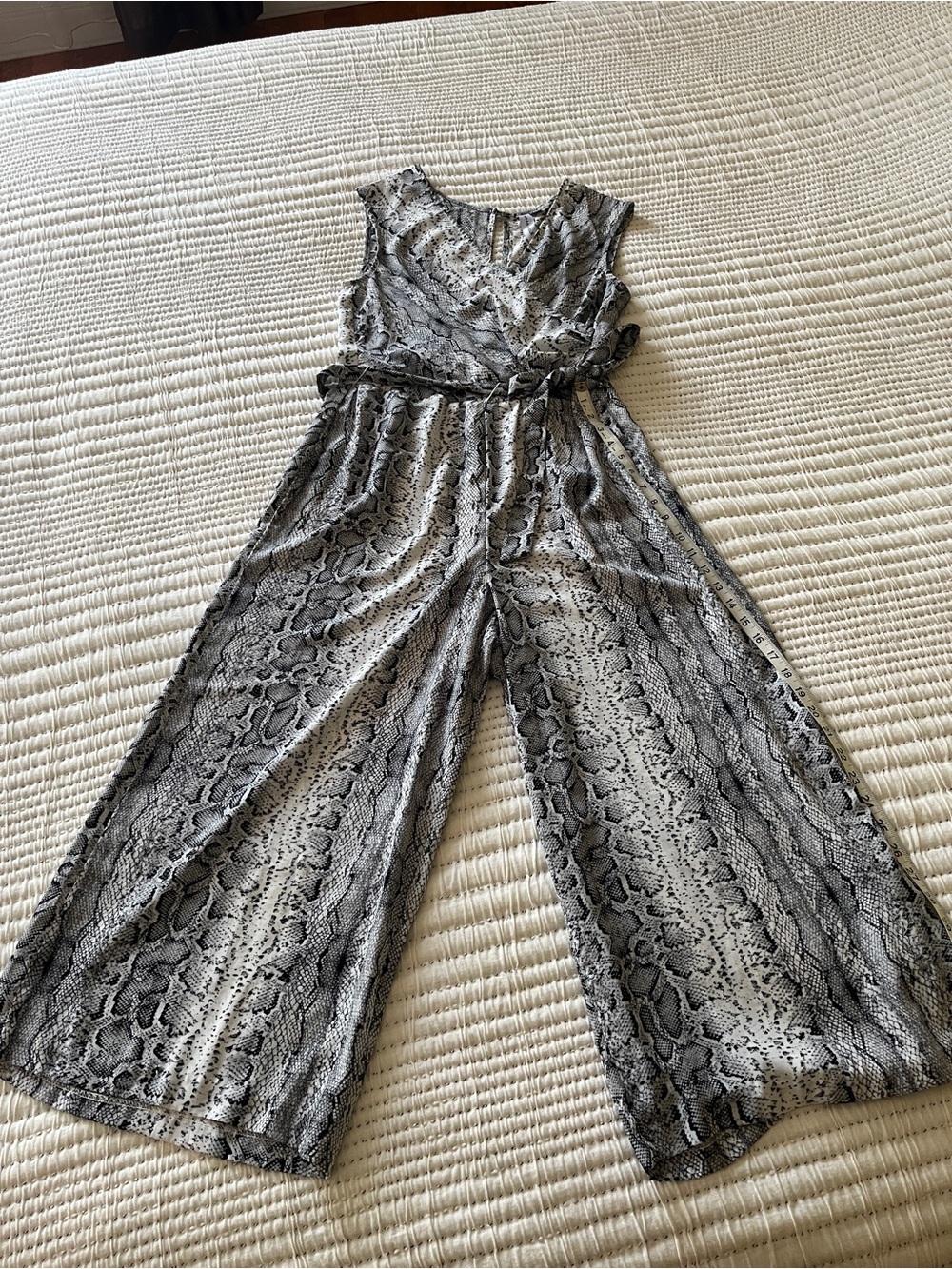 Snake-Print Wide-Leg Jumpsuit in Gray - Size 6